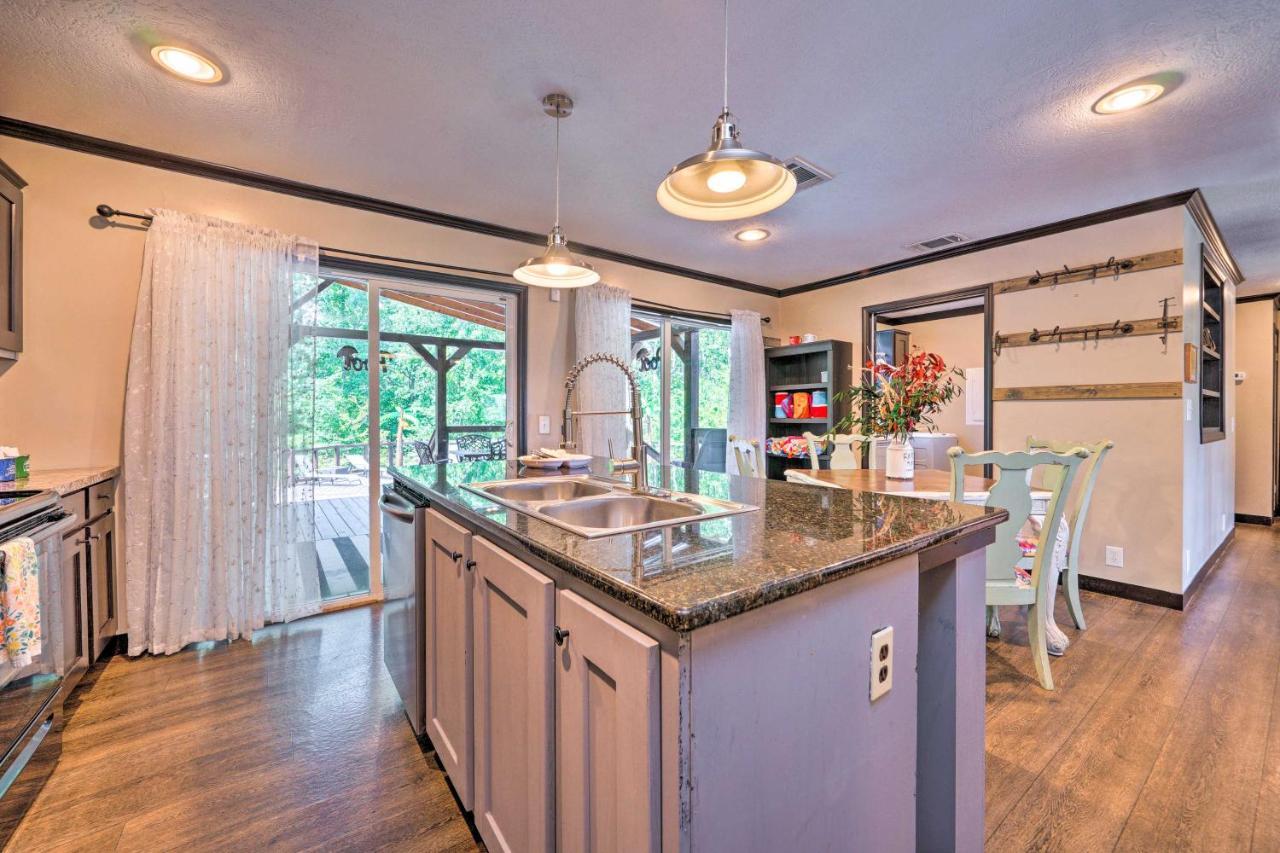 Pet-Friendly Home With Pool In Broken Bow! ภายนอก รูปภาพ