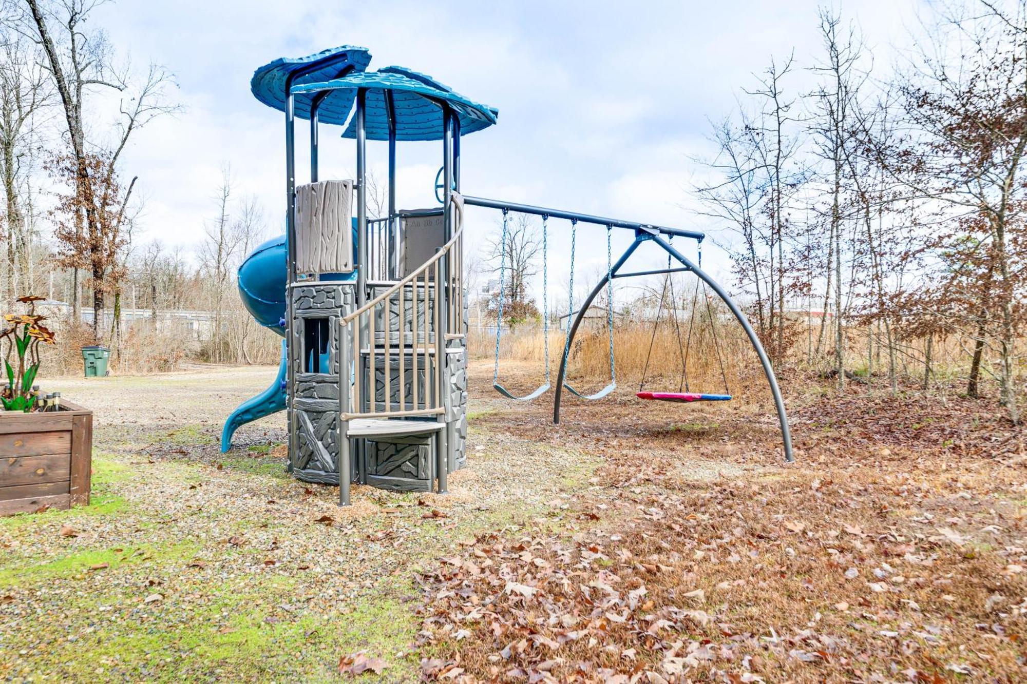 Pet-Friendly Home With Pool In Broken Bow! ภายนอก รูปภาพ