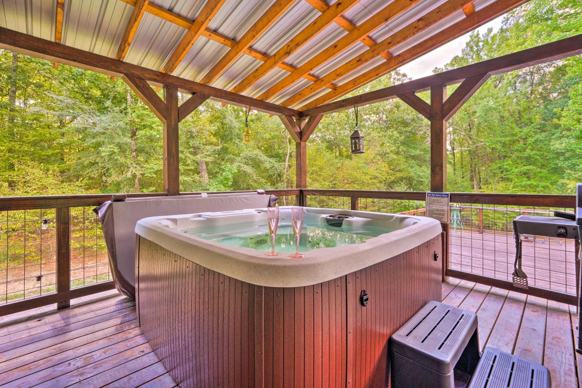 Pet-Friendly Home With Pool In Broken Bow! ภายนอก รูปภาพ